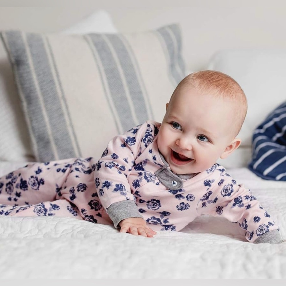 Burt’s Bees Baby Organic Cotton Pink Floral Footed Onsie 0-3 Month NWT